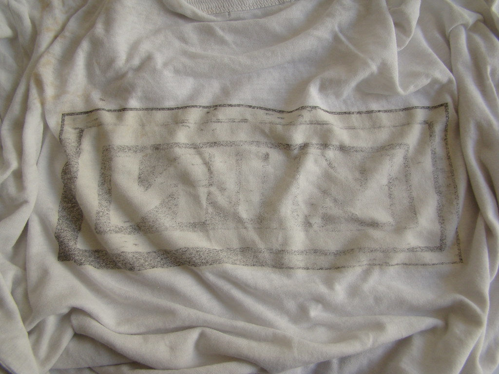 5 Signs It's Time to Turn Your Old T-Shirts Into a Cozy Blanket